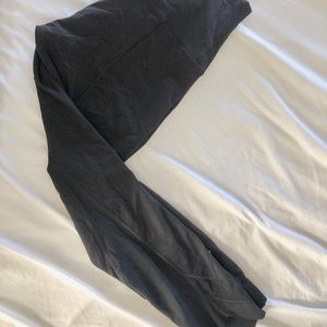 Lululemon leggings size 6
